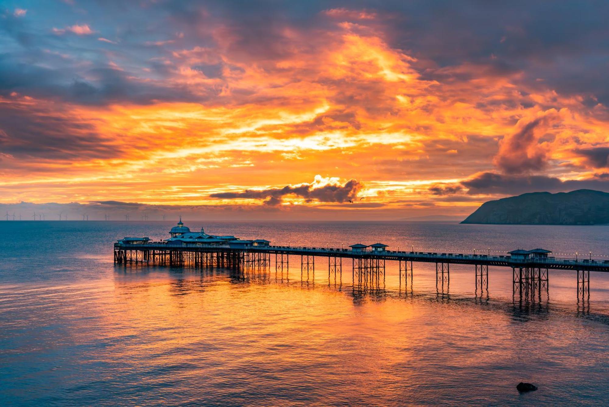 The Cae Mor Hotel Llandudno Exterior photo